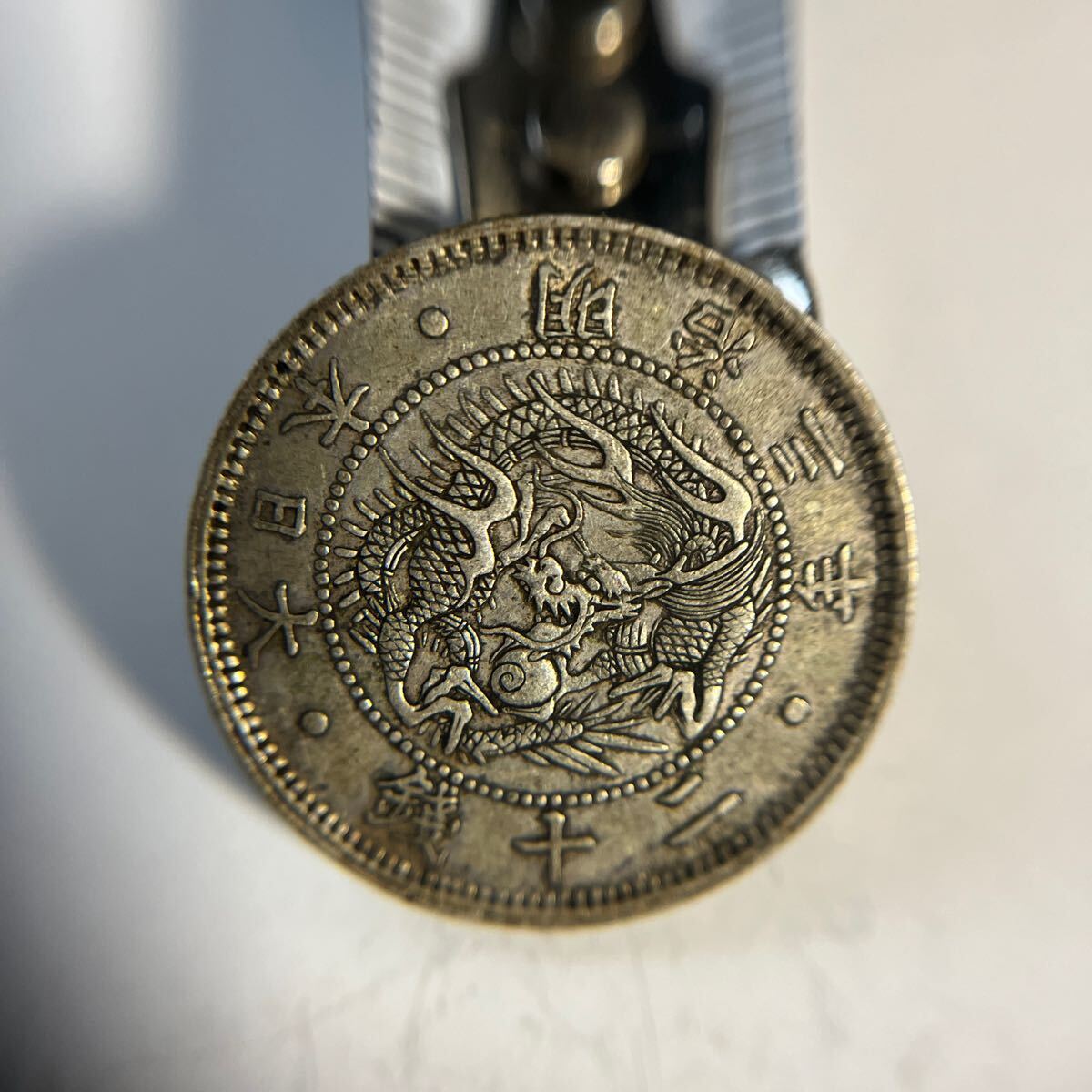 [ genuine article guarantee ] clarity u Logo!! modern times money asahi day dragon 20 sen silver coin Meiji 3 year *13