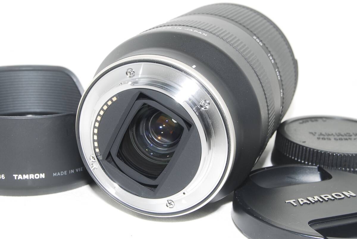 ★極美品★TAMRON タムロン 28-200mm F2.8-5.6 Di Ⅲ RXD SONY ソニー Eマウント フード付き♪/51770