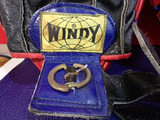 ウィンディ WINDY パンチングミット 本革製 　ボクシング 格闘技 _画像2