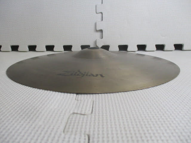 ◆ジルジャン シンバル 2点セット◆Zildjian 14インチ 36cm TOP NEW BEAT HI HAT / BOTTOM NEW BEAT HI HAT 打楽器 ドラム♪2F180509カナ_画像6