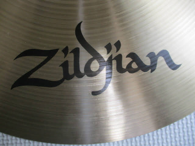 ◆ジルジャン シンバル◆Zildjian ROCK CRASH 16”/40㎝ 16インチ ロッククラッシュ 打楽器 ドラム 楽器♪2F-190509カナ_画像7