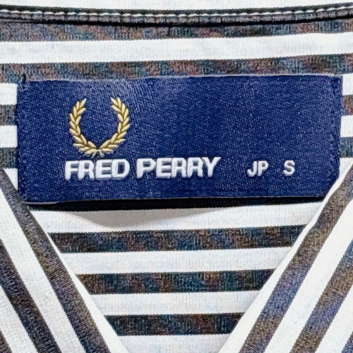 極美品　FRED PERRY フレッドペリー　ストライプ　半袖シャツ