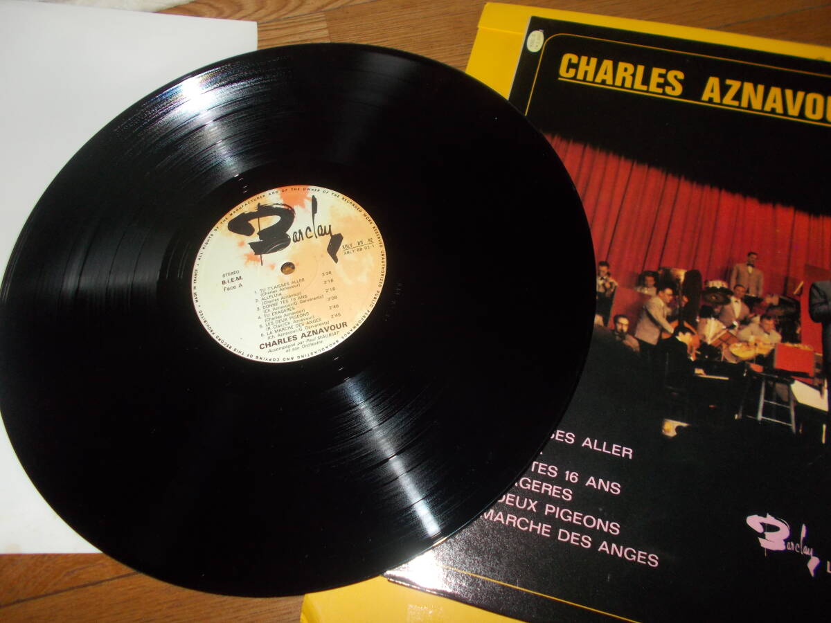 シャルルアズナヴール ポールモーリア楽団 輸入盤レコードの画像4