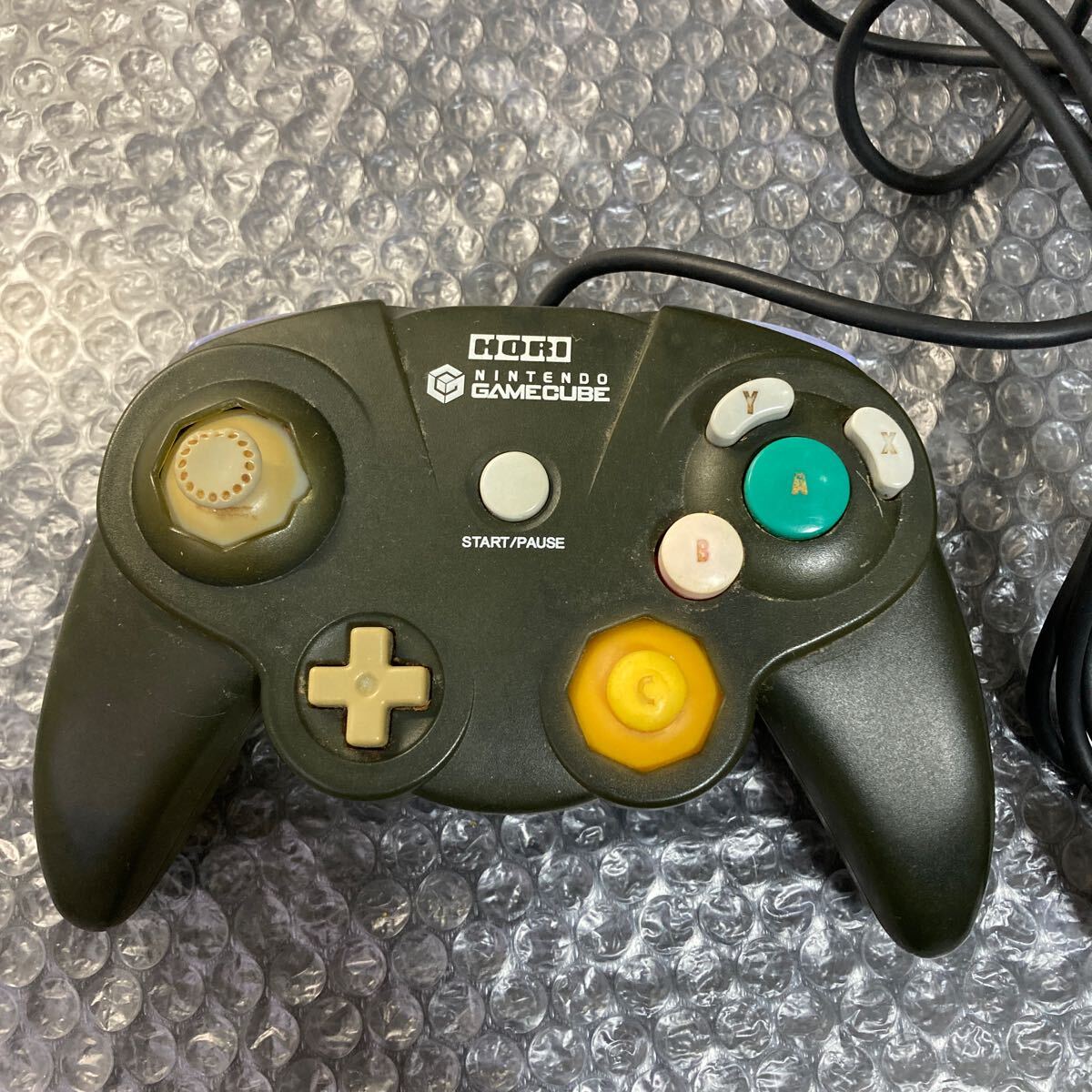 レトロゲームコントローラー NINTENDO GAMECUBE/ゲームキューブ HORI PAD CUBE 動作未確認_画像1