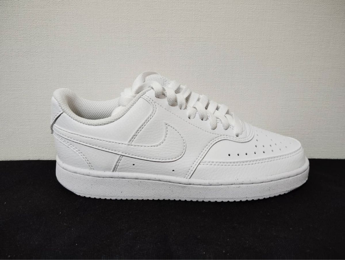 新品23.5NIKEナイキ コートビジョンLOホワイト白AF1エアフォース1好きにコートヴィジョンcourtvisionレディース