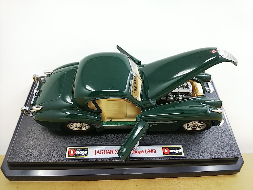 ■ Bburagoブラーゴ 1/24 JAGUAR XK 120 COUPE 1948 グリーン ジャガー・クーペ ダイキャストミニカー_画像5