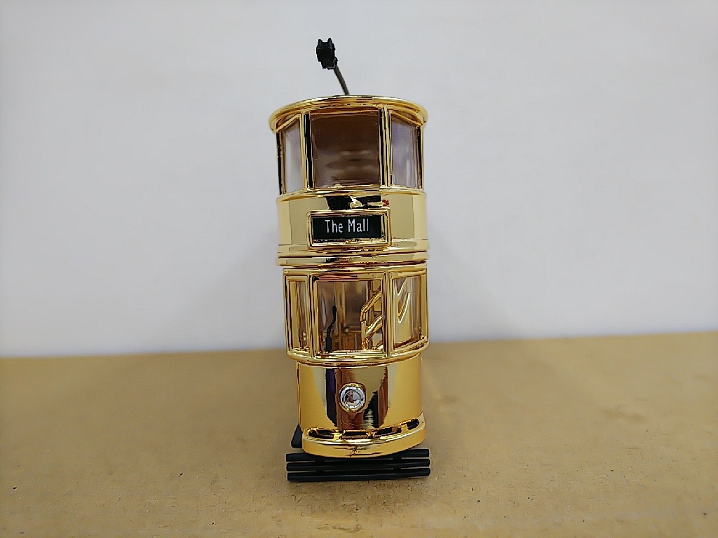 ■CORGIコーギー CC25207 FULLY CLOSED GOLD PLATED TRAM Elizabeth Ⅱエリザベス女王 モデル路面電車ミニカー　ゴールドクローム　_画像3