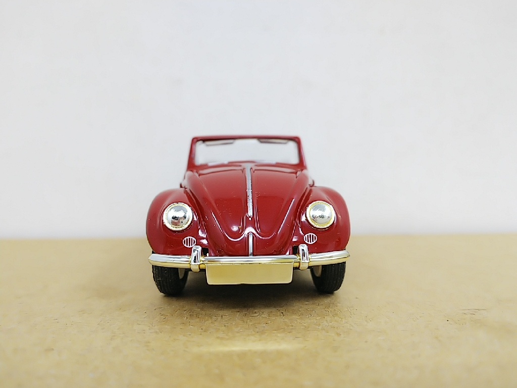 ■ Vanguards 1/43 VA2000 - VW CABRIOLET レッド フォルクスワーゲン・カブリオレ モデルミニカー_画像2