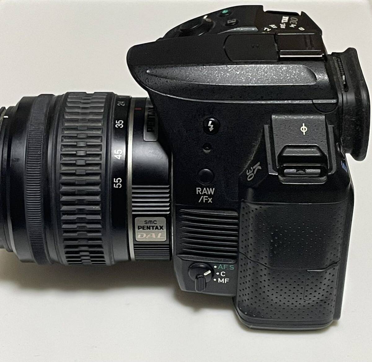 【現状品】PENTAX ペンタックス K-30 ダブルズームキット コンパクト 一眼レフ デジタル カメラ 本体 レンズ セット 1円〜_画像2