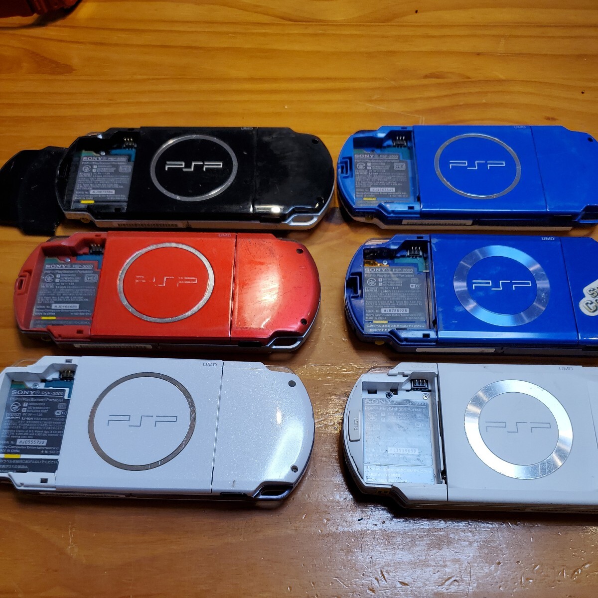 【ジャンク】 ソニー SONY プレイステーションポータブル PSP-3000(4機)　PSP-2000(1機)　PSP-1000(1機)_画像1