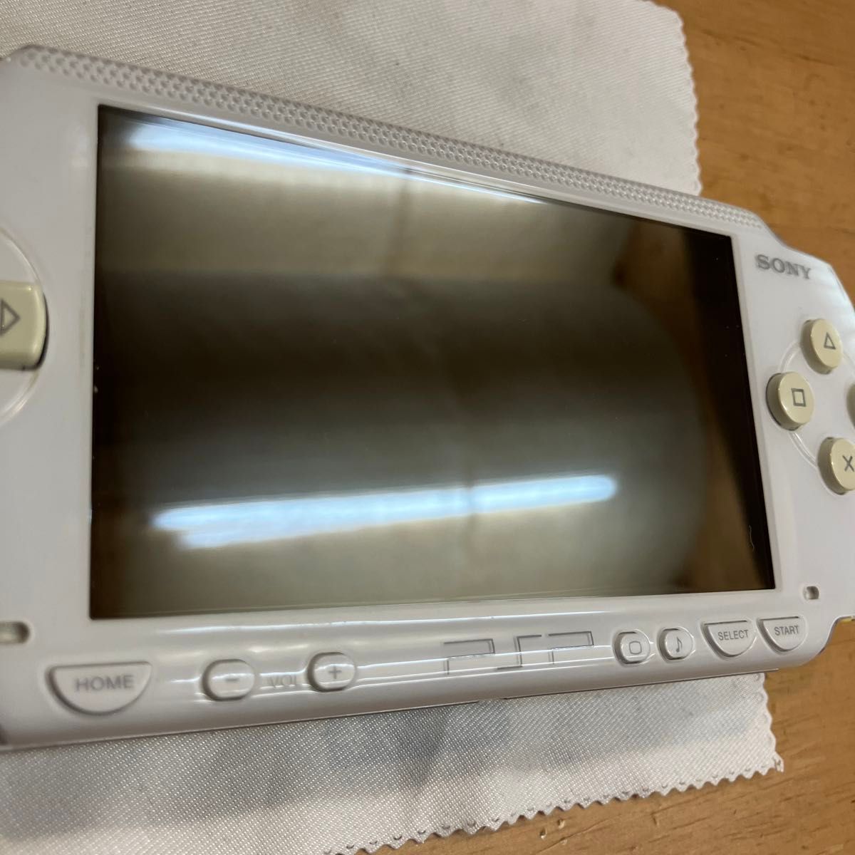 PSP本体 1000 セラミックホワイト