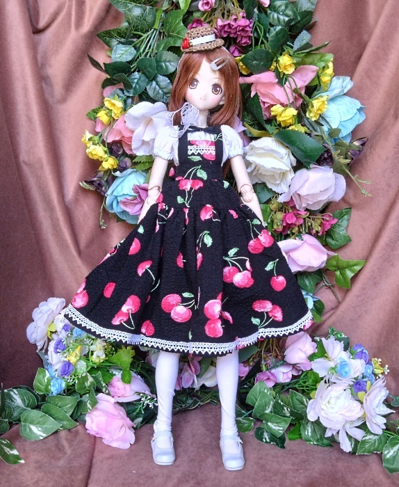 アゾン４５用の服AF303（ｆ・チェリー黒）ＭＤＤ・ＤＤＰ・オビツ５０にも_画像3