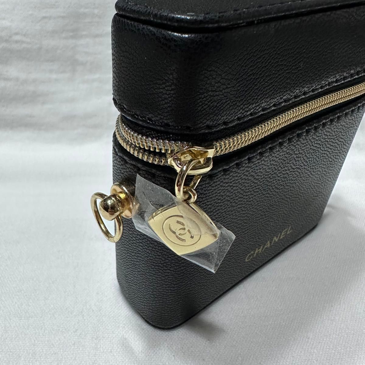 CHANEL シャネル ノベルティ ポーチ リップケース チェーン付き CHANEL シャネル ノベルティ ポーチ リップケース チェーン付き