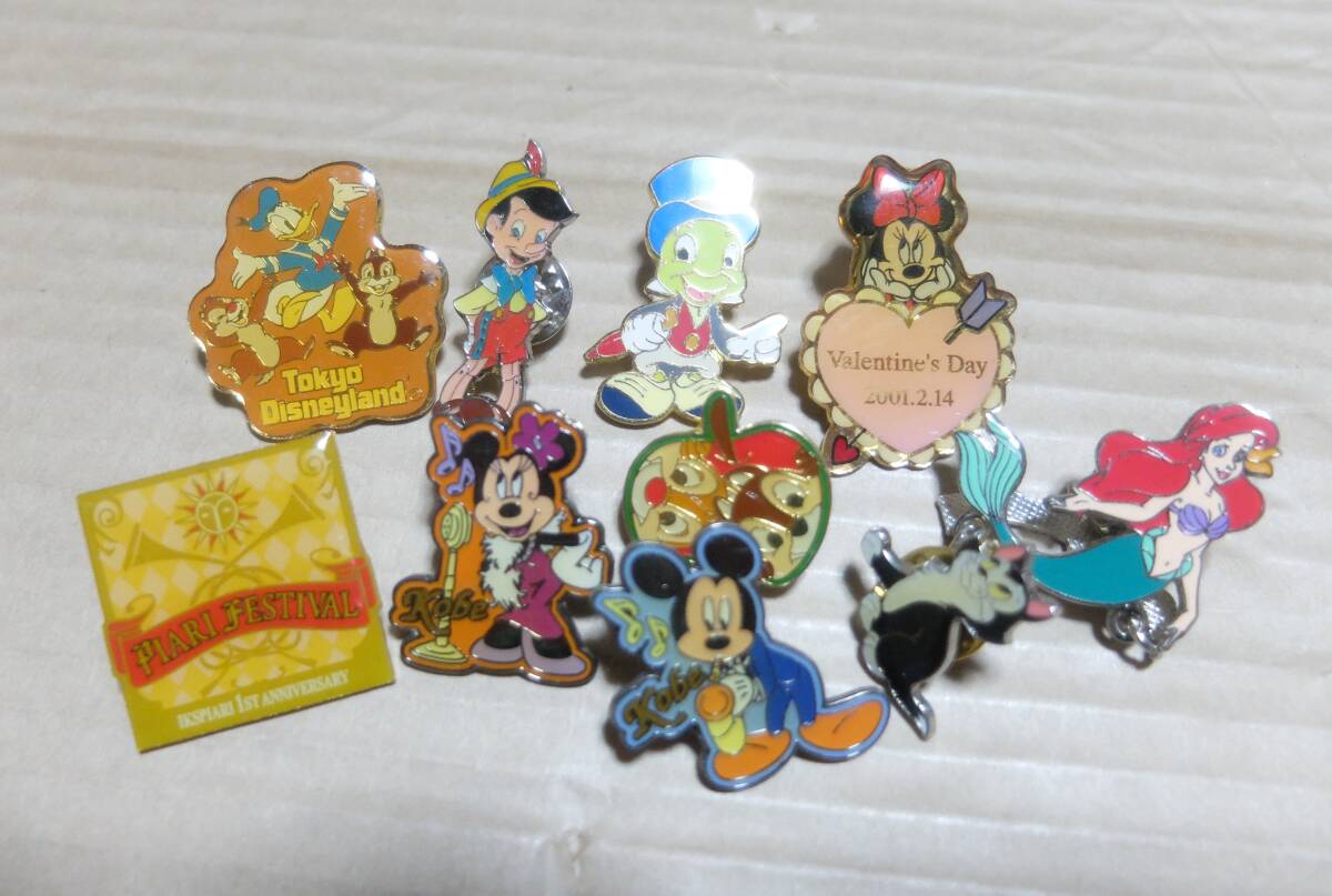  Disney Land Disney key holder 16 piece + pin badge various 10 piece total 26 piece together USED junk 