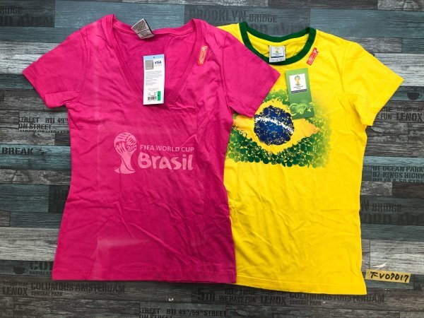 訳あり新品タグ付き！2014 FIFA ワールドカップ ブラジル レディース プリント 半袖Tシャツ 2点セット まとめ売り L・M ピンク・黄色_画像1