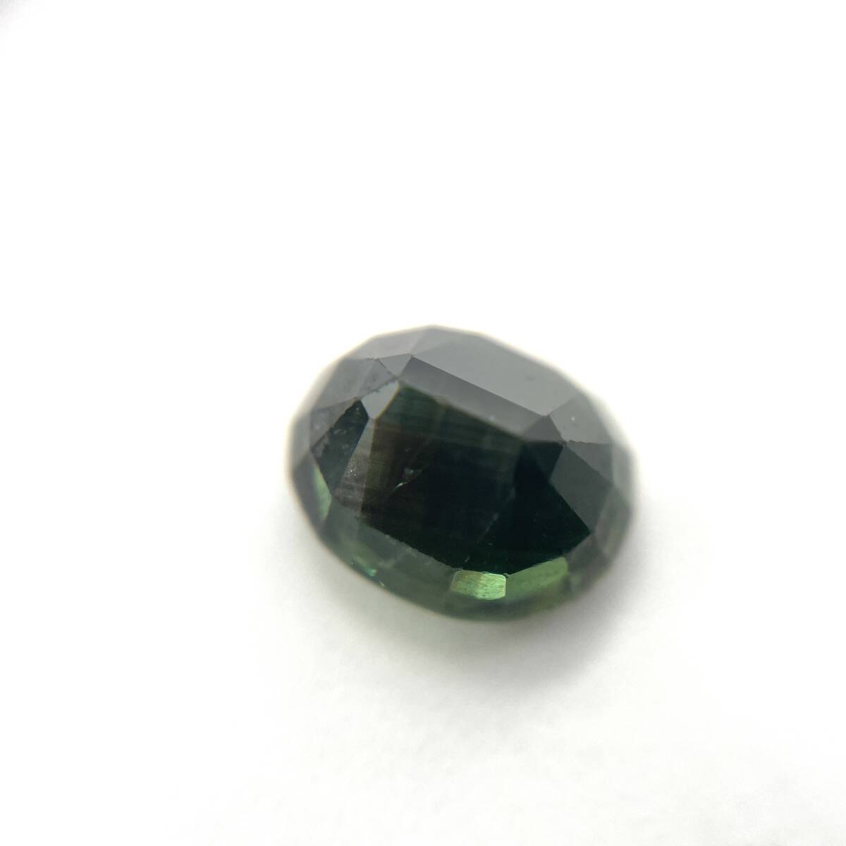天然グリーンサファイア ルース 2.275ct ソーティング付き 約6.7×8.1×4.7mm 裸石 外し石 大粒 宝石 ジュエリー jewelry green safireの画像6
