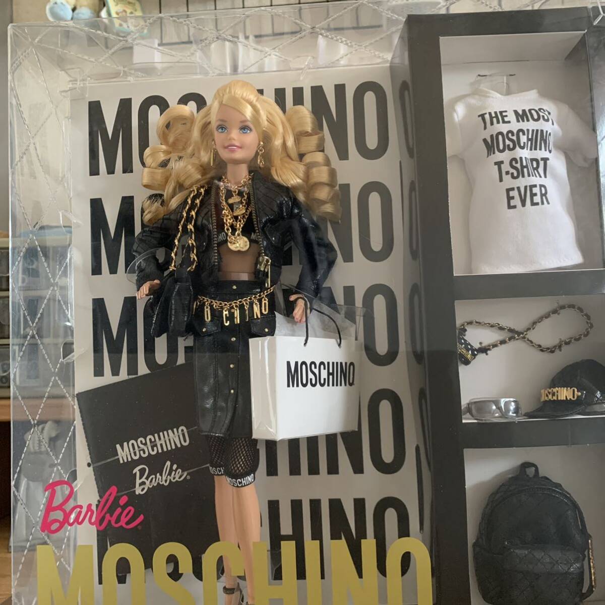 Moschino (モスキーノ) と Barbie (バービー)のコラボアイテム 限定2000個の画像2