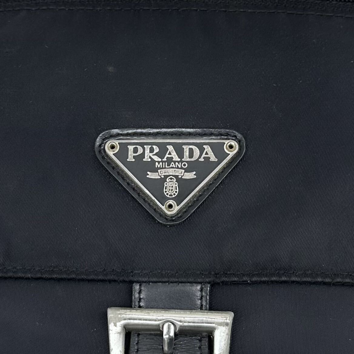 PRADA プラダ ショルダーバッグブラック 斜め掛け 黒 ブラック テスート ナイロン レザー ベルト トライアングルロゴ クロスボディ_画像3