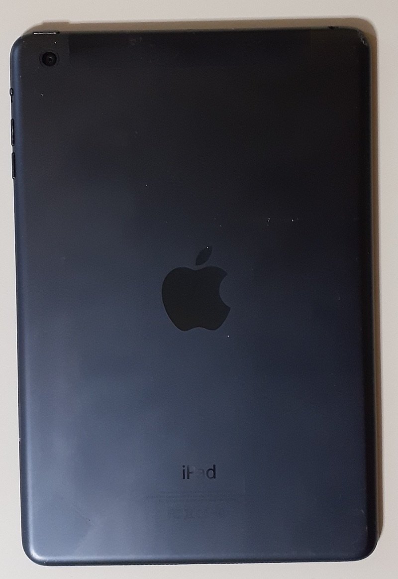 4645 Apple iPad mini 第1世代 Cellular 16GB ブラック MD540J/A au 判定○ A1455A_画像2