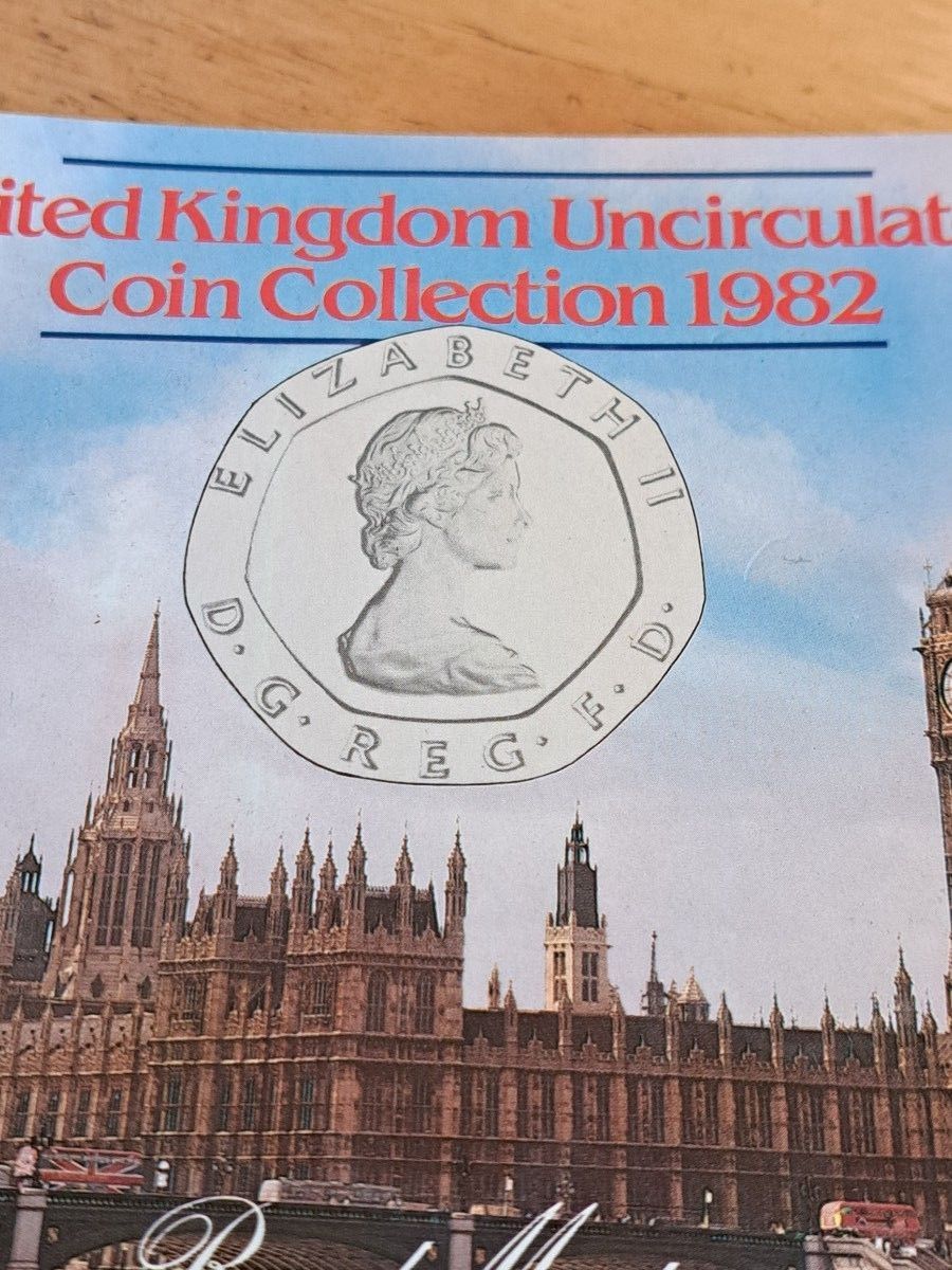 1982年 イギリスロイヤルミントコインセット アンティークコイン コインセット　プルーフコイン　ミントコイン　外国コイン