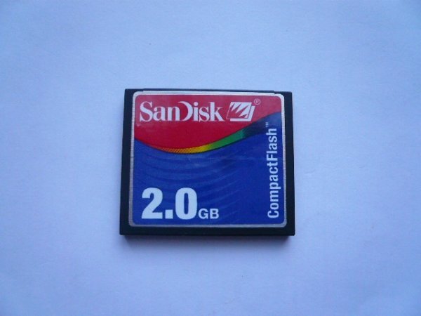 SanDisk　コンパクトフラッシュ　2GB_画像1