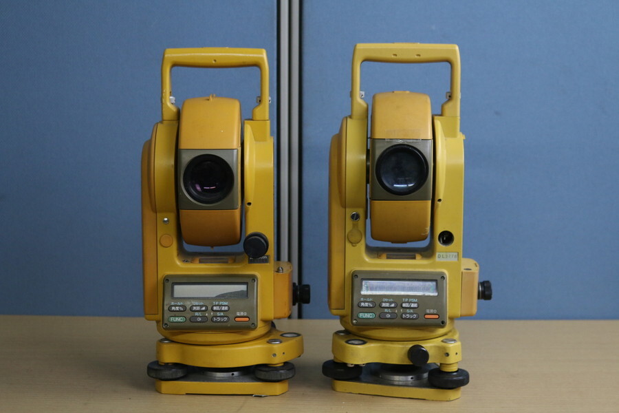 【TOPCON CS-20 CS-20A】トータルステーション２点　測量機　ジャンク!!部品取り　管24ざ412_画像1