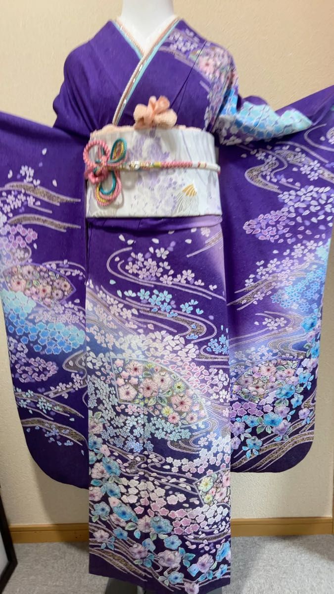 振袖5点セット 成人式 正絹 袷　前撮り　結婚式　紫色　花柄　華やか着物