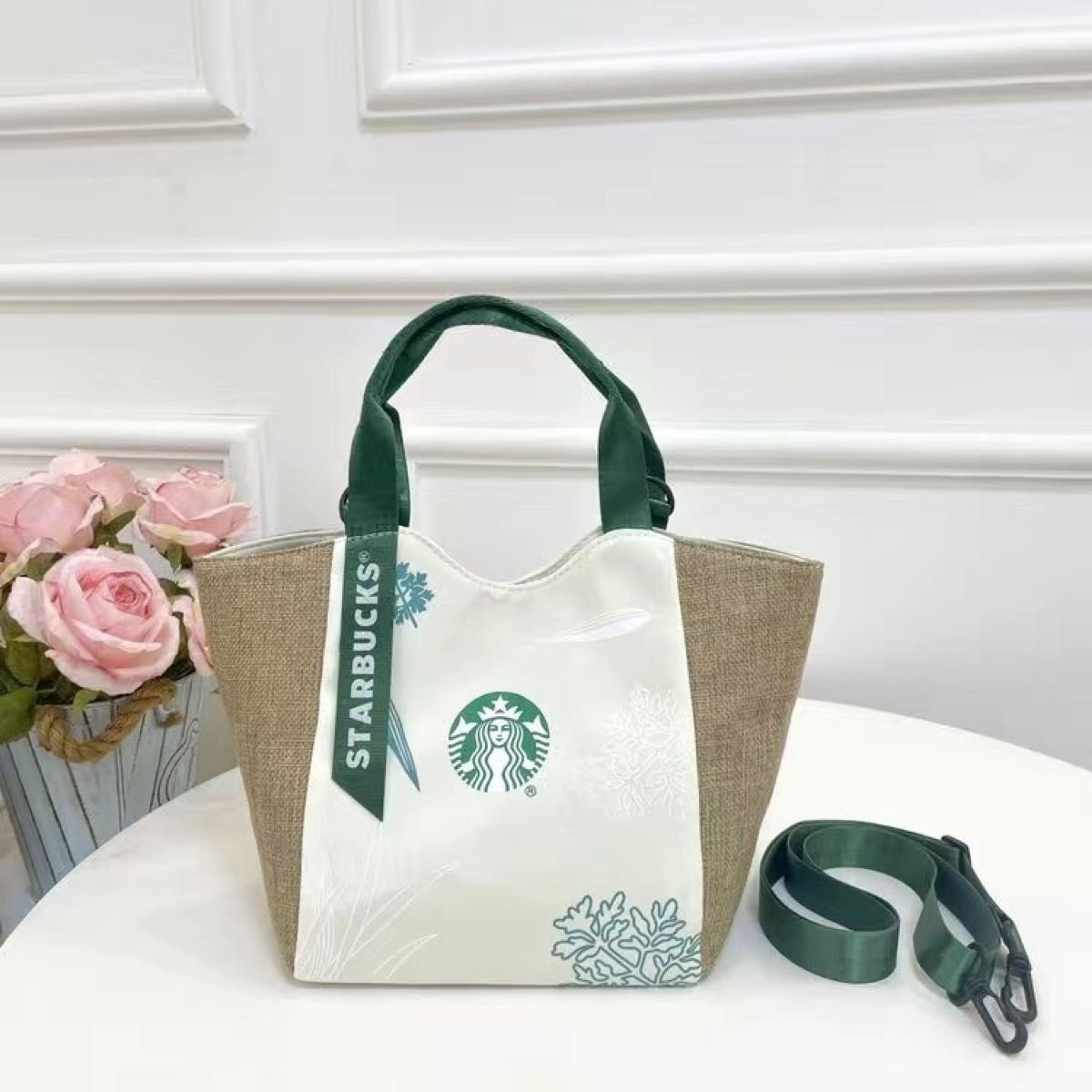 新品スターバックス　スタバトートバッグ 海外限定　ハンドバッグ スタバ日本未発売トートバック スタバ STARBUCKS ホワイト