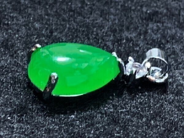 【Premio Fortuna】マレー翡翠 マレー玉の一粒ペンダント 美しい緑の宝石 ペンダントトップ 302031■■の画像2