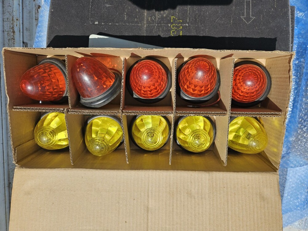  secondhand goods for truck marker lamp waterproof type yellow / orange 24v 12w each 5 piece total 10 piece outright sales 