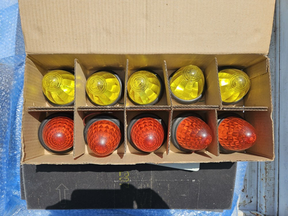  secondhand goods for truck marker lamp waterproof type yellow / orange 24v 12w each 5 piece total 10 piece outright sales 