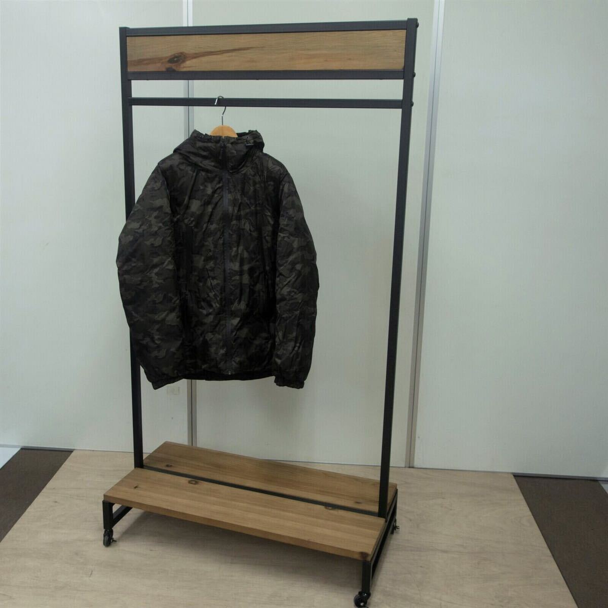 モミ古材 × ブラックスチール ハンガーラック 90 モミ古材 × ブラックスチール ハンガーラック 90