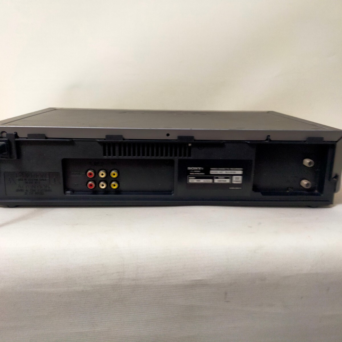 ★ジャンク品★ SONY VHSビデオデッキ SLV-R100 ソニー 通電のみ確認。_画像5