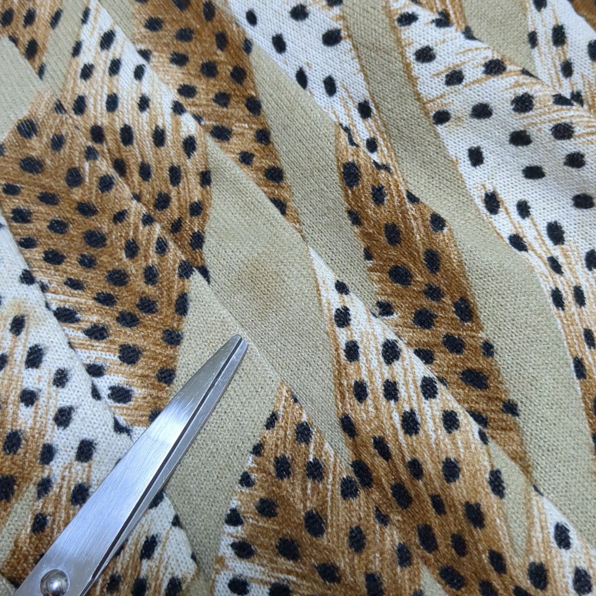 伊太利屋 レオパード ヒョウ柄 総柄 11 スカート キュプラ100 伊太利屋 レオパード ヒョウ柄 総柄 11 スカート キュプラ100