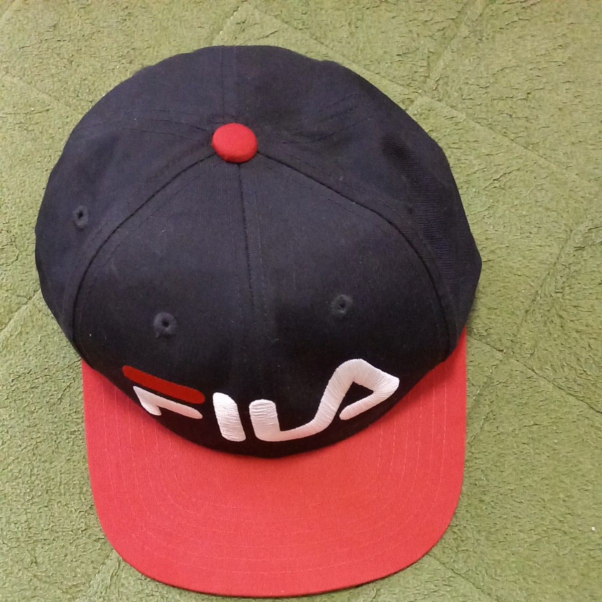 FILA　キャップ 　帽子 黒×赤