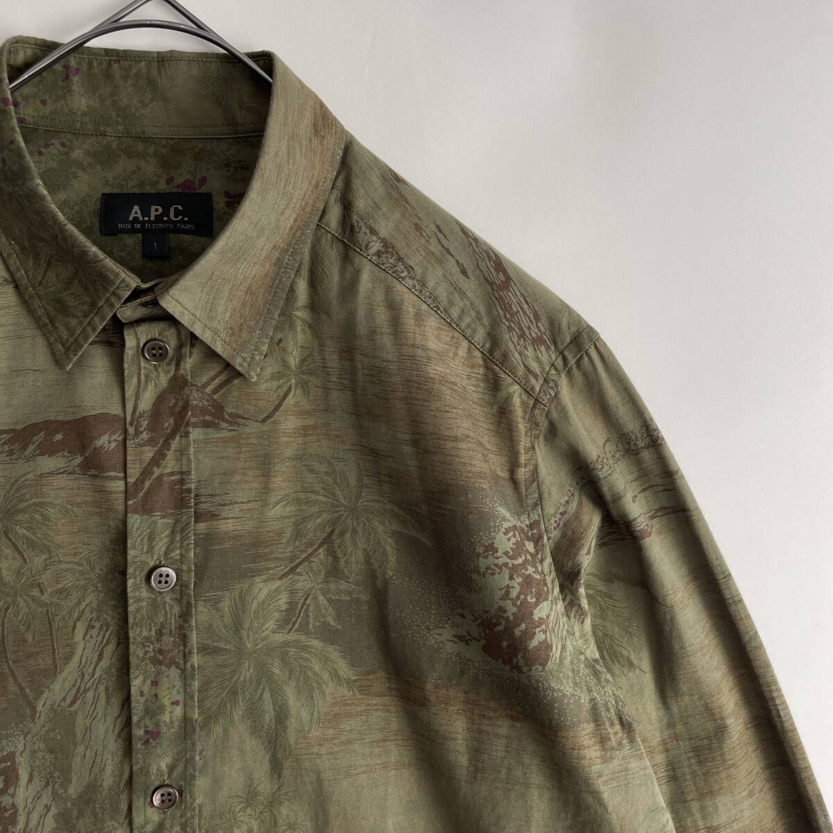 【美品/フランス製】A.P.C. size/1 (ic) アーペーセー 総柄 長袖シャツ アロハ ダークグリーン FRANCE SHIRT_画像4