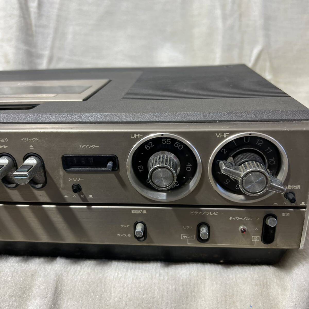 C997 Victor ビクター VHSビデオカセットレコーダー HR-3600 コード無し 通電確認無し _画像4