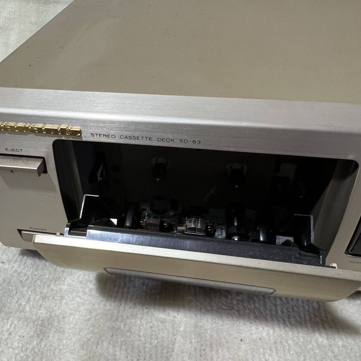 C1004 Marantz マランツ ステレオカセットデッキ SD-63 通電あり 動作確認無し ユーズド_画像3