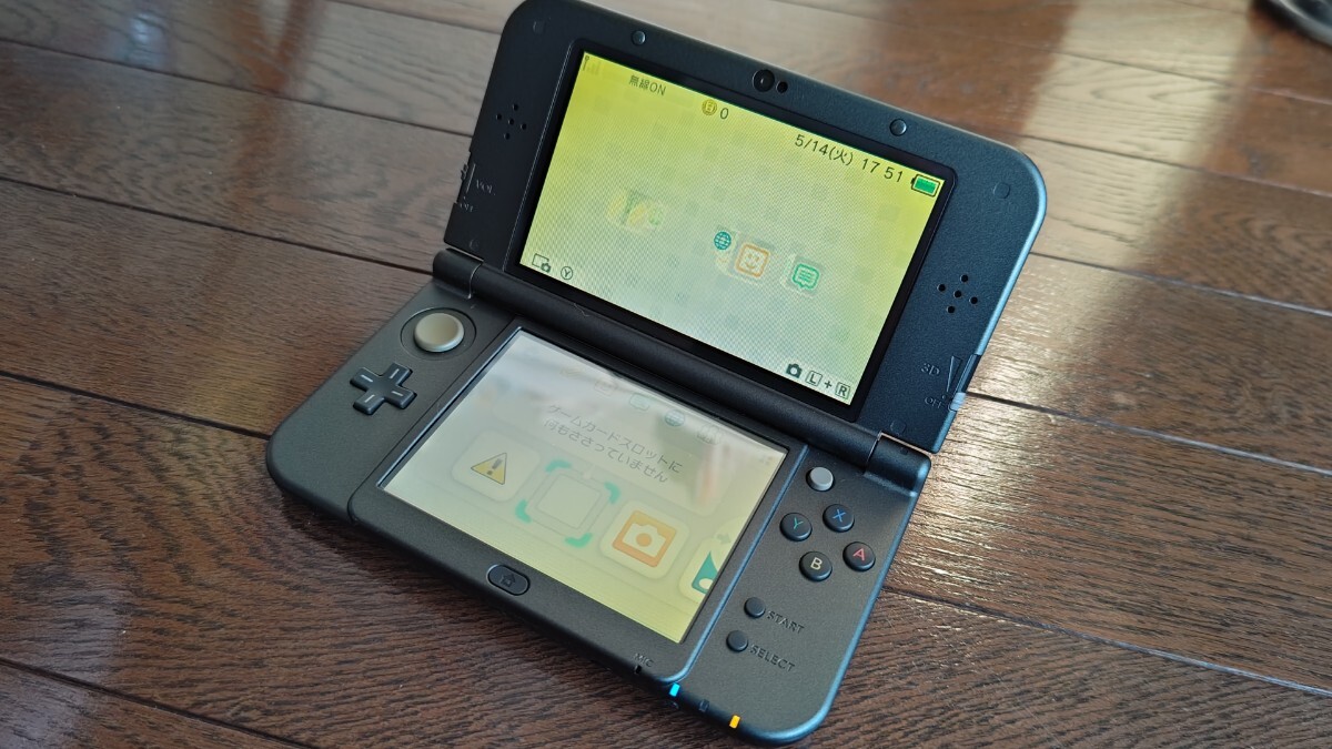 Newニンテンドー3DSLL メタリックブラック 作動確認済み 液晶黄ばみあり 初期化済み 任天堂 Nintendo_画像1