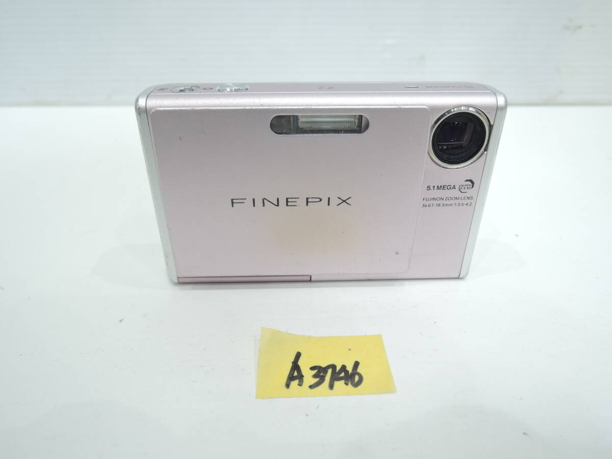 FUJIFILM FINEPIX Z3 フジフィルム コンパクトデジタルカメラ　起動確認済み　A3746_画像1