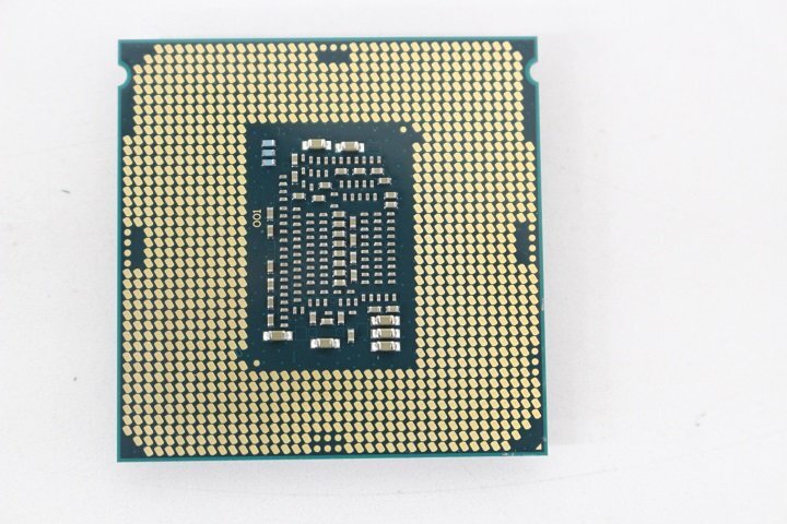 Intel CPU 第8世代 Core i3 8100 3.60GHz LGA1151☆_画像2
