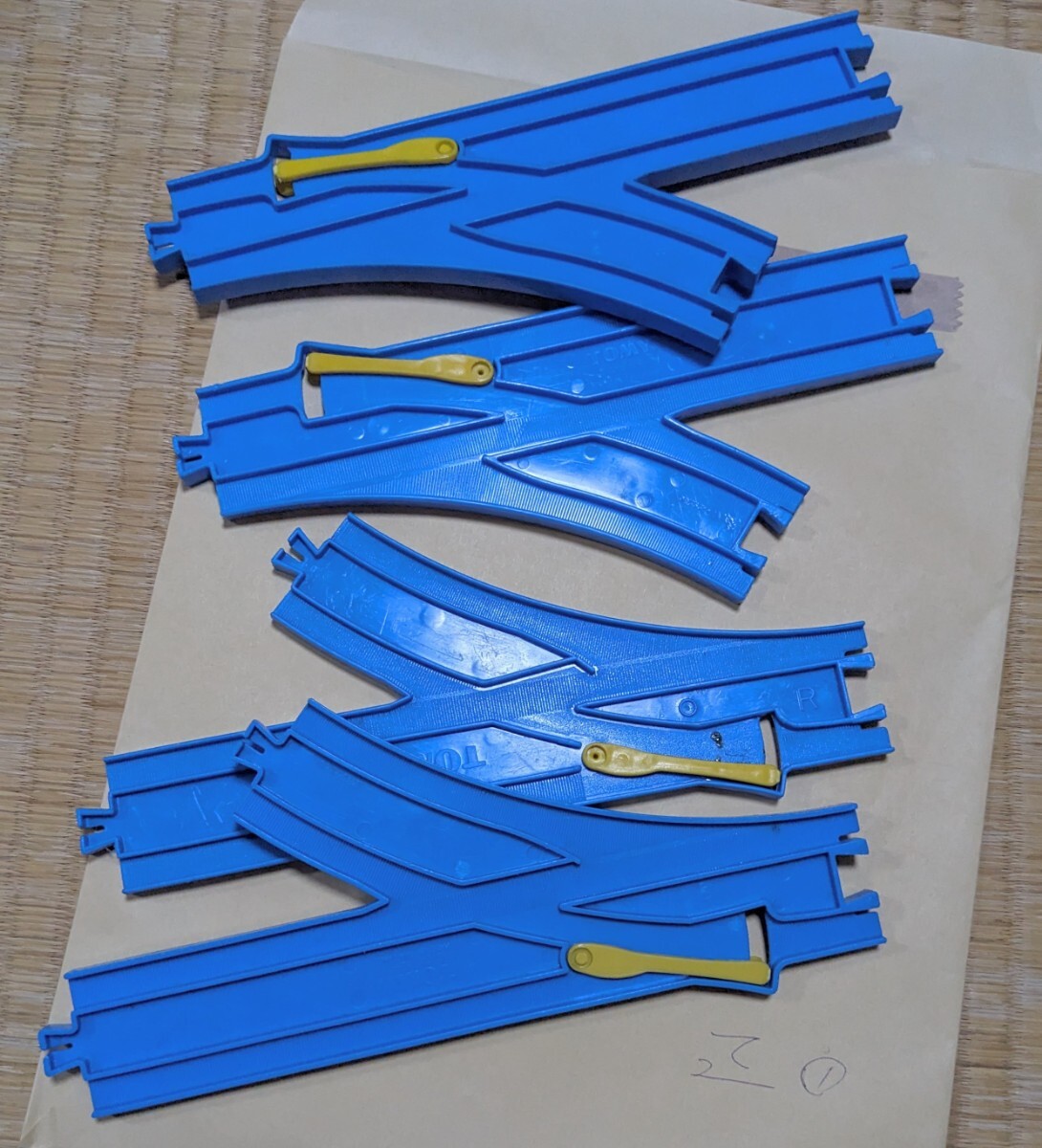  roadbed Plarail Turn out po in trail A&B each 2 ps total 4ps.@① including in a package possible ( sending 210~