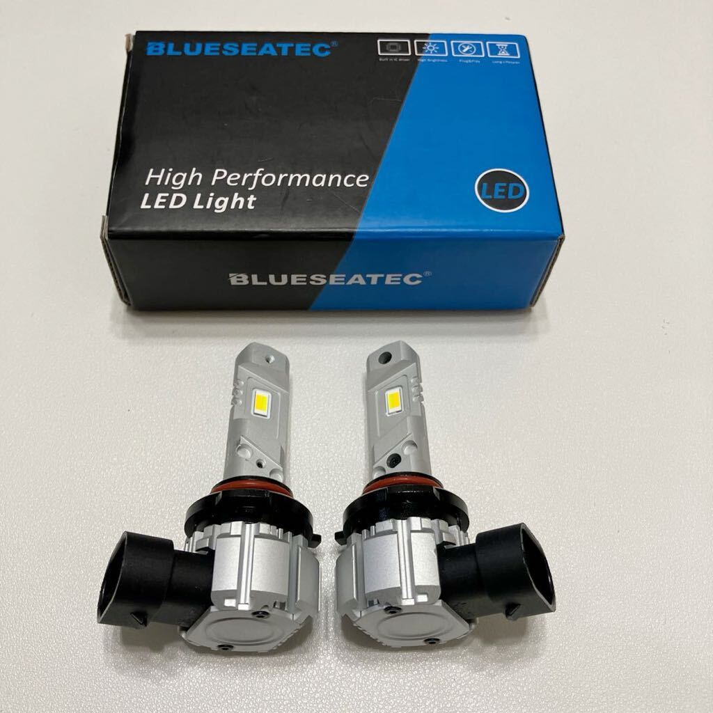 BLUESEATEC HB4 LED フォグランプ 2色切り替え 9006 6000Kホワイト 3000Kイエロー 13000LM 60W 12V/24V 車検対応 キャンセラー内蔵 2個入_画像1