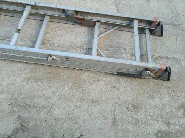  aluminium 2 ream slider ladder two ream .. Aichi ..