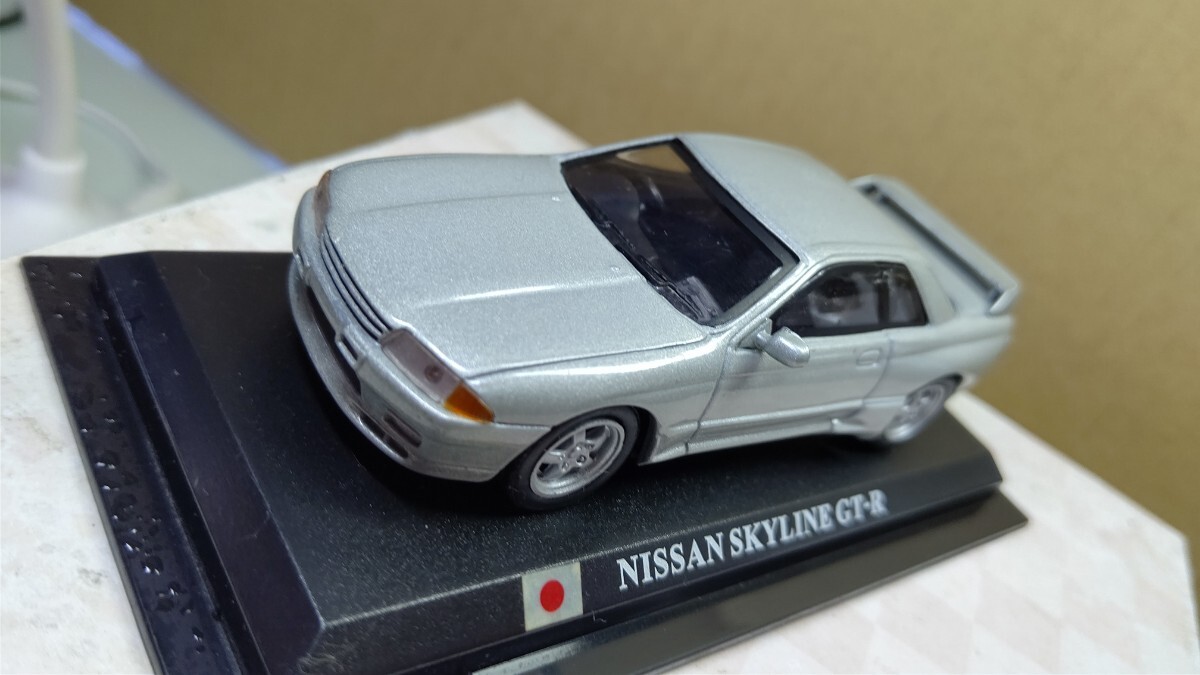 スケール 1/43 NISSAN SKYLINE GT-R ！ 日本 世界の名車コレクション！ デル プラド カーコレクション！ 右ミラー欠落。_画像2