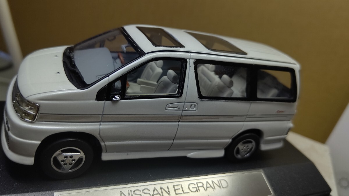 スケール 1/43 NISSAN ELGRAND (1998年 Rider) ！ 日産 エルグランド！ 日本の名車！ 左右ミラー欠落。_画像5