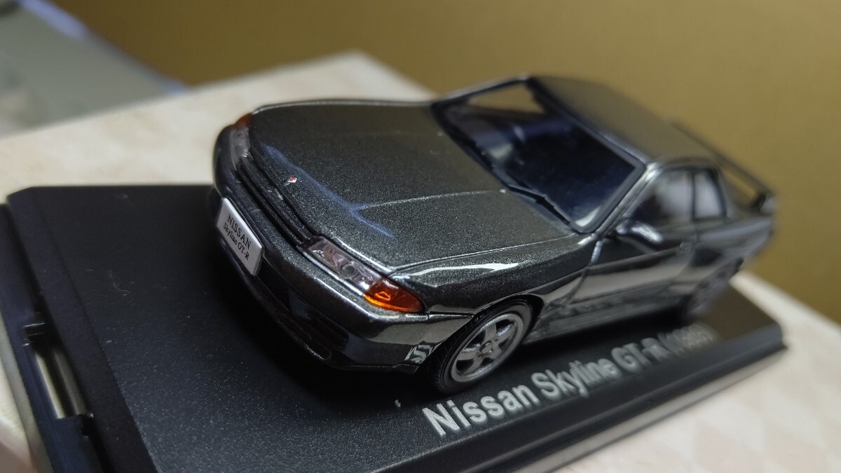 スケール 1/43 Nissan Skyline GT-R (1989年) ！ 日産 スカイライン GT-R ！ 国産名車コレクション！右ミラー欠落。_画像2