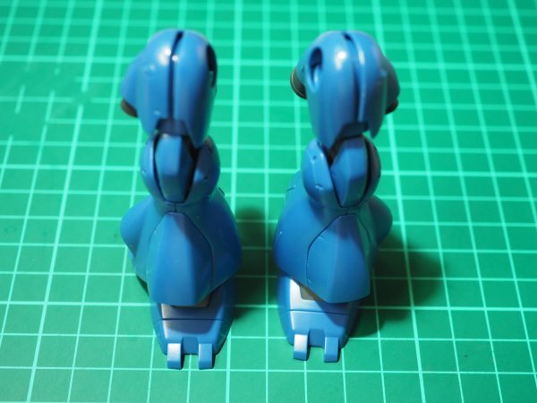 ☆SRA21☆ジャンク★バンダイ HG 1/144 ケンプファー 脚部のみ ジャンク部品取り 完成品_画像1