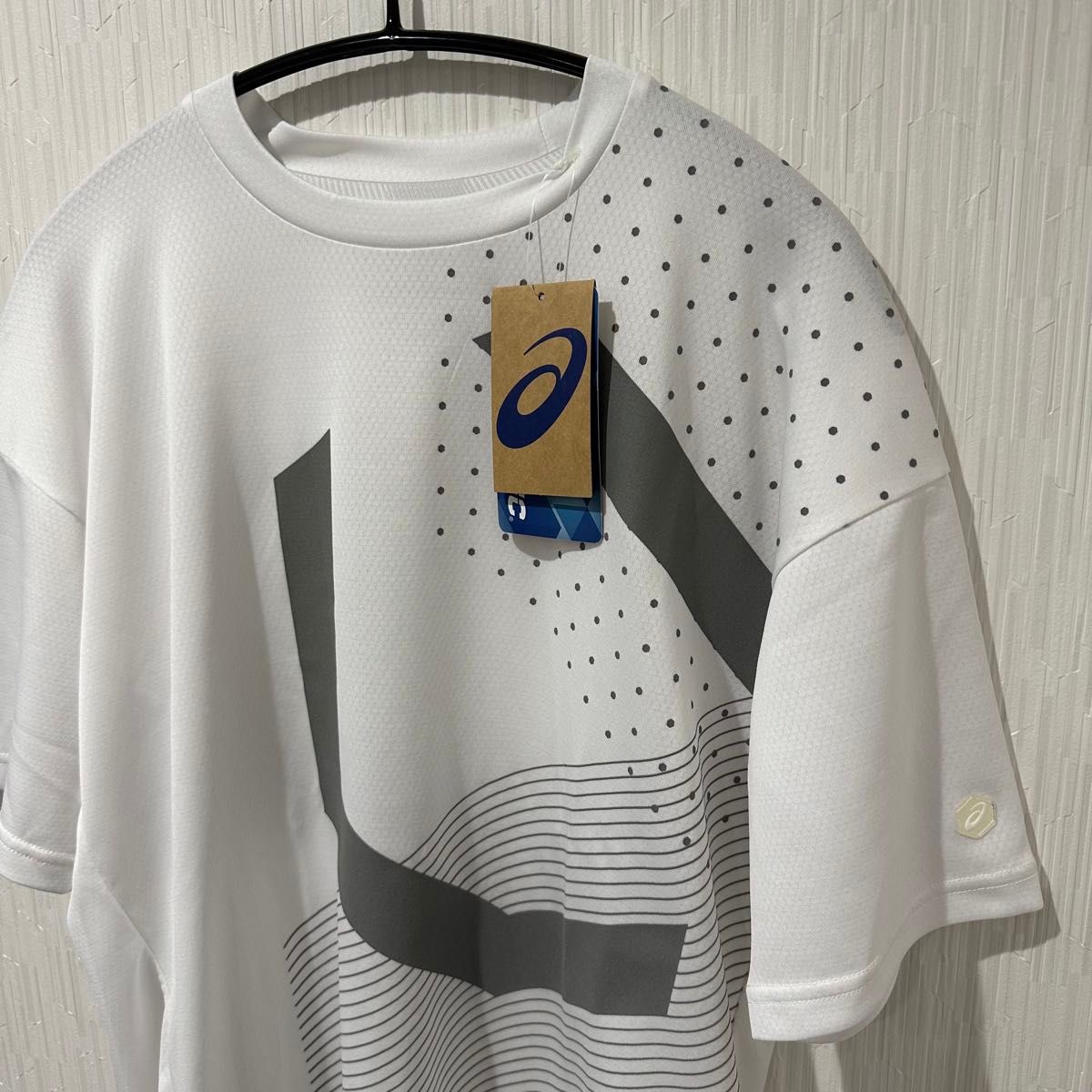 asicsアシックストレーニングウエア グラフィック半袖Tシャツ メンズM asicsアシックストレーニングウエア グラフィック半袖Tシャツ メンズM