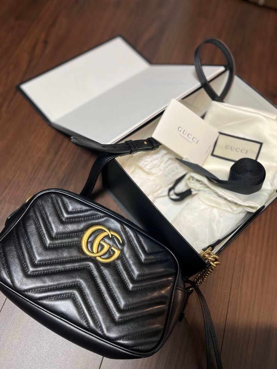 （大幅値下げ中！これ以上は難しいです( )）グッチ GGマーモント GUCCI ショルダーバッグ 黒